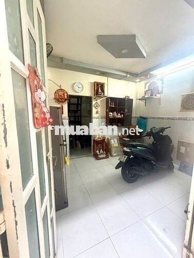 Nhà Q8 giá rẻ hiếm – 2 tầng 2pn 2wc – sổ hồng riêng – chỉ 2 tỷ 480