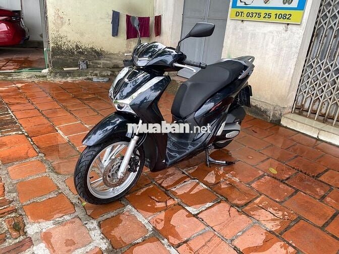 Bán SH125i CBS 2022 màu đen - người dùng