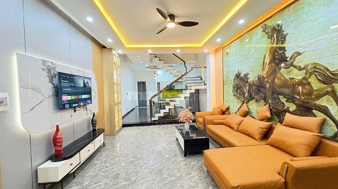 Nhà mới , tặng full nội thất VIP - không gian cây xanh -Giá Tốt 