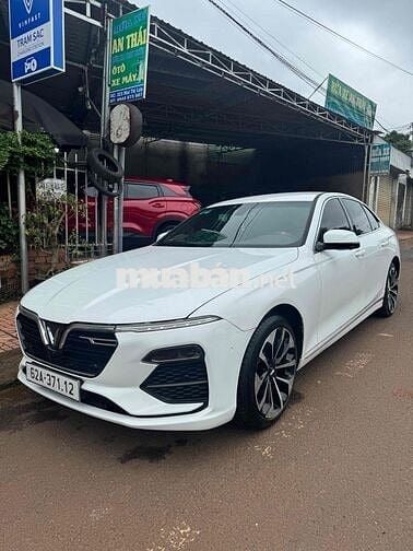 VinFast Lux A2.0 2022 - 90000 km