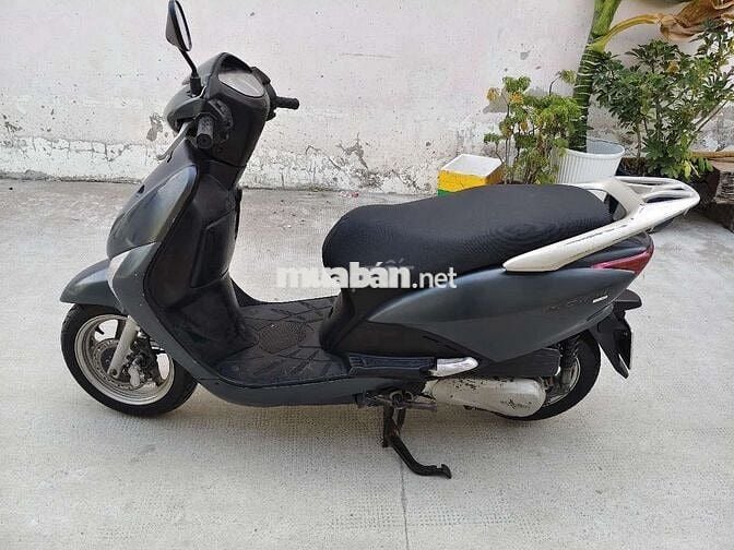 Honda SCR Xám Tự động