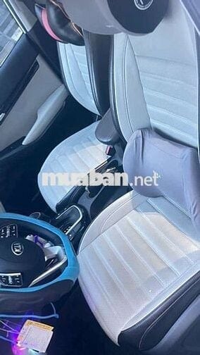 KIA Seltos 2021 Trắng đen