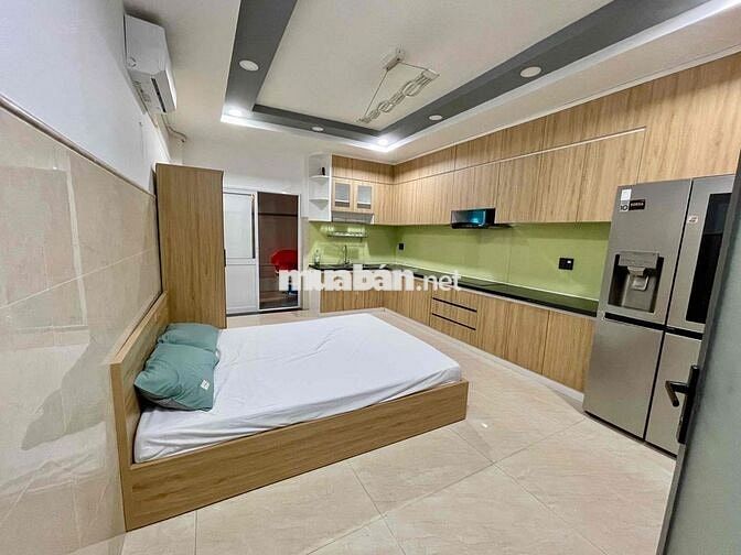 Phòng trệt, bếp siêu bự, tủ lạnh 4 cánh, máy giặt riêng, Full nội thất