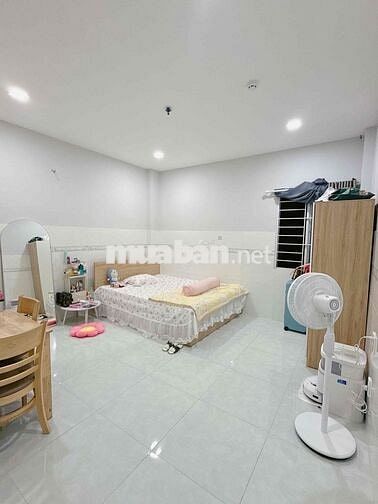 CHDV có thang máy full nội thất