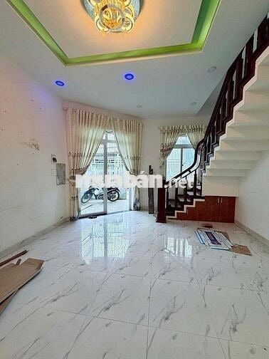 Nhà Mặt tiền Phùng Chí Kiên 61m2 full thổ cư, 2 phòng ngủ BMT