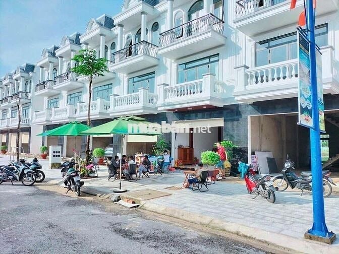 Mua nhà đầu tư + kinh doanh. Hãy xem căn này, sổ riêng, mặt tiền 25m