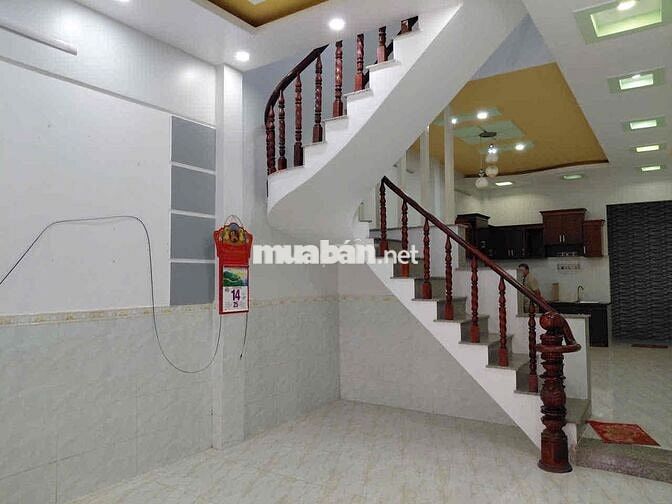 Mặt tiền đường thông 4*18; 3pn có nội thất