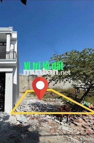 Bán đất Đ.Nguyễn Thị Triệu gần cầu vượt Củ Chi DT 100m2 giá 900tr, shr