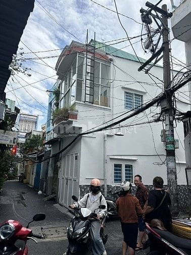 NhÀ BÁN lô góc 2 mặt tiền hẻm xe hơi tới nhà, ngay p7 Gò Vấp