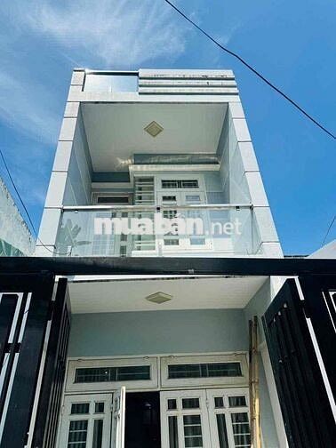 Phan huy ích vô 1 trục vô 20 m  Nhà ngang 3 m dài 17 m . Đúc 1 trệt