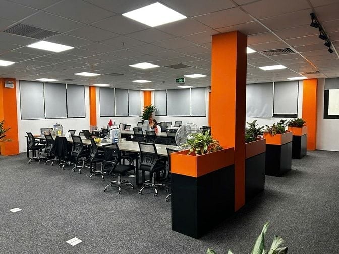 VĂN PHÒNG TẠI DUY TÂN 150m2 - GIÁ RẺ NHẤT KHU VỰC