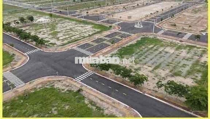 Đất Đức Phát 3 Lai Uyên Bàu Bàng DT 100m2 giá 2 tỷ 900 triệu