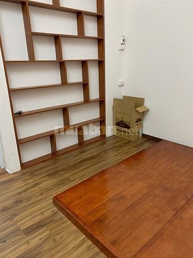 Cho thuê nhà số 8 ngách 106 ngõ Xã Đàn 2, P.Đống Đa, DT 61,64 m2