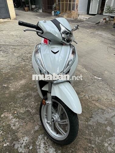 Sh300i ĐkLĐ 2023 Xe Nhà Dùng zin 100%