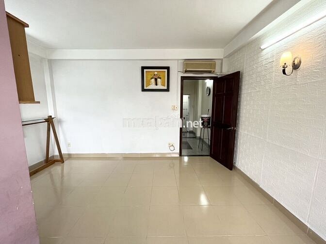 Nhà Phố Có 4 Phòng Đẹp Có Sẵn Máy Lạnh