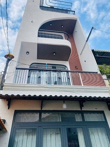 Ra mắt siêu phẩm 4 tầng đường Ngô Quyền Quận 10, 4PN 5WC giá 3 tỷ 950