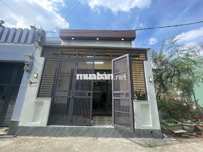 Nhà 3PN có PN trệt ở ngã tư Ga đường ô tô tới nhà.