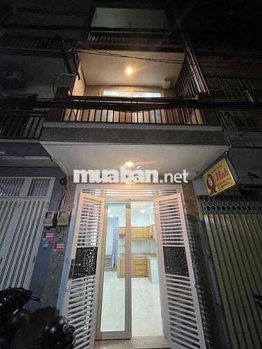 Nhà Nguyên Căn HXH 2PN 3WC 3x7m Trệt 2 Lầu ST Xe Hơi Ngay Vĩnh Khánh