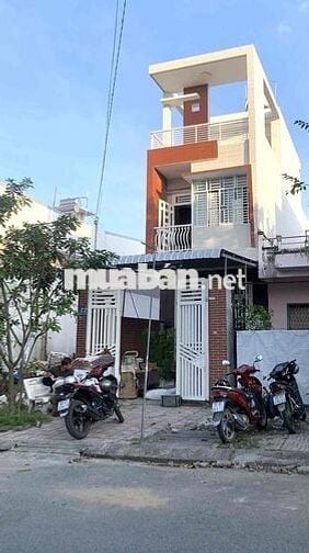 Nhà mới 2 lầu 4 phòng KdC Hàng Bàng