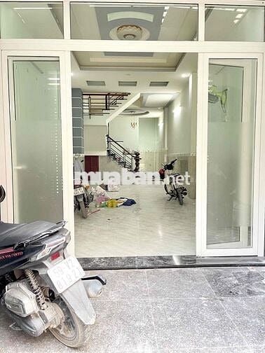 Nhà Mới Đường 10M Thông P14: 4x18m, 4pn, 5wc, 3 máy lạnh