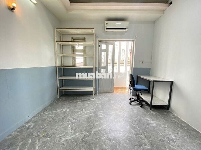 Phòng Ban Công - Cửa Sổ Giá  Rẻ Vừa Setup Mới Toanh