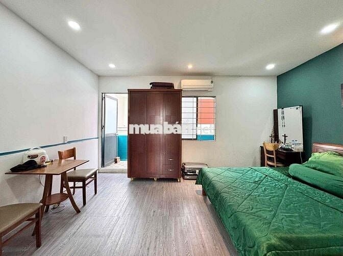 phòng bancol rộng full nội thất