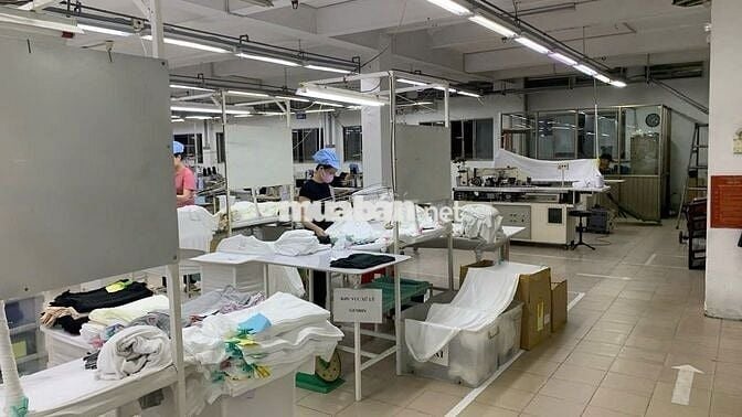 Cho thuê kho xưởng 10.000m2 có thang máy,mặt tiền Quốc Lộ 1A, Bình Tân