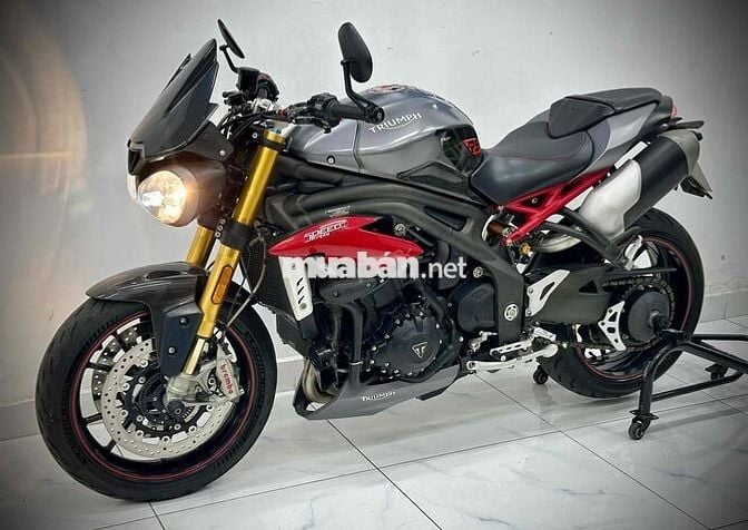 TRIUMPH SPEED TRIPLE 1050 R 2016 ĐẸP.