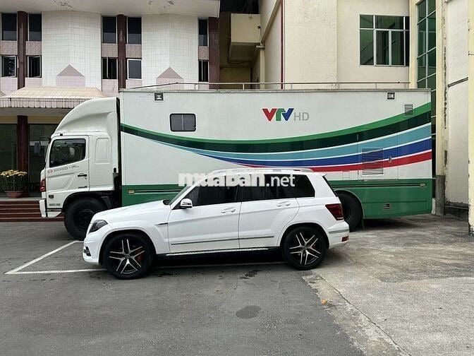 Mercedes-Benz GLK Trắng 5 chỗ