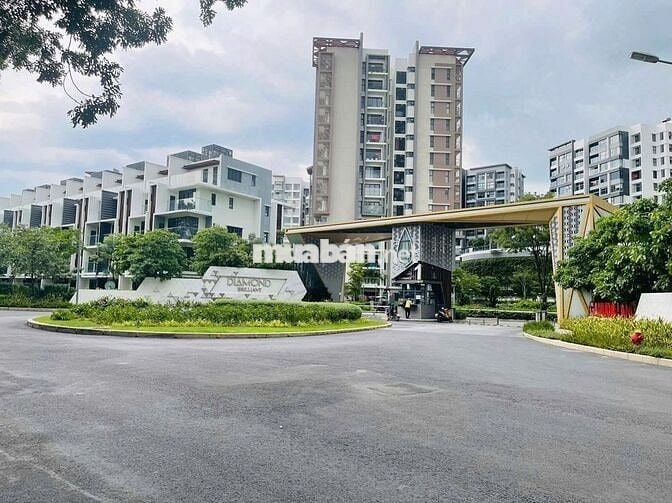 Cho thuê nhanh căn hộ cao cấp Diamond Brilliant - Celadon City. 15tr5