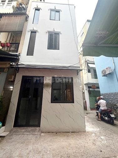 Quận 11 - Bán nhà 3 tầng 2,7 tỷ (2pn - 2wc) Bình Thới