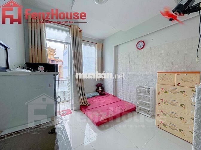 Cho thuê phòng BAN CÔNG tại Đoàn Văn Bơ p.18 Q4