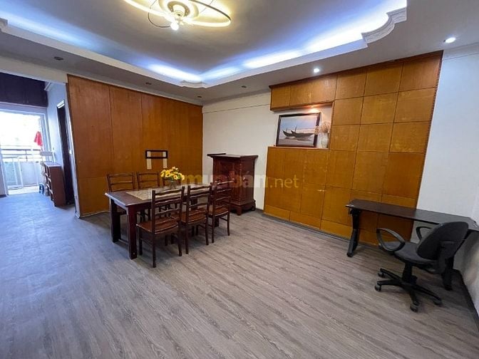 Cho thuê nhà chung cư CT Linh Đàm, Hoàng Mai. Căn góc 3 phòng ngủ