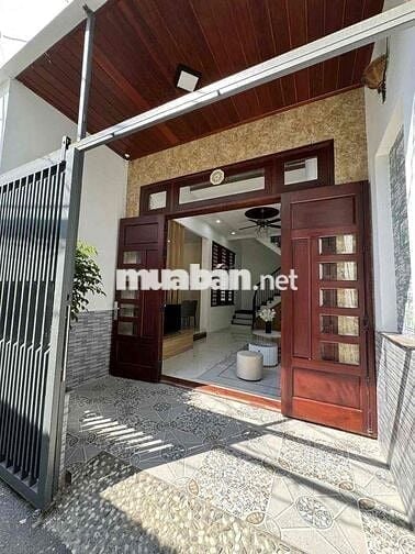 Bán nhà Hoàng Diệu, 3 tầng, 3pn, 2MT, full NT, dt đất 55m2, giá 4,86ty