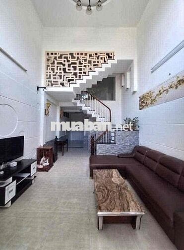 Nhà mặt tiền 4pn3wc 52m2 đường thạnh lộc 42 P TL