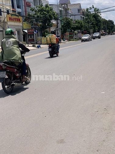 Cho thuê nhà mặt tiền đường số 1, KDC Vĩnh Lộc, 6m x 19m, 3 lầu, 25tr