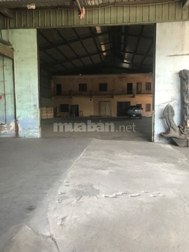 Cho thuê kho xưởng mặt tiền đg quốc lộ 1A Bình Tân DT 950m2 giá 90tr 