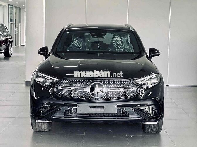 Cần bán GLC300 lướt chuẩn 1.000km