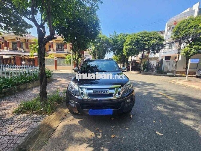Isuzu D-Max 2015 2 cầu Đen
