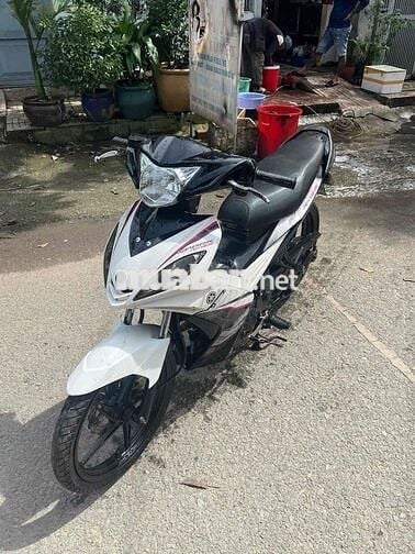 Yamaha Exciter 135 Trắng xuống áo máy êm ru