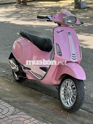 Vespa Sprint hồng cu te