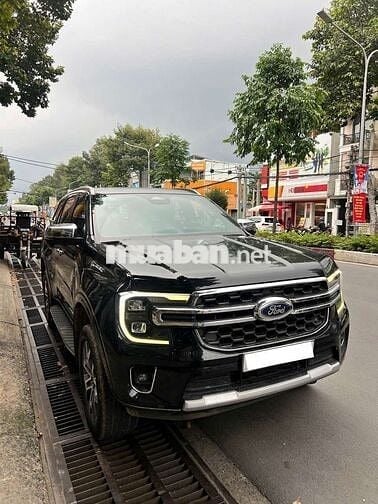 Ford Everest Titanium 4x4 model 2023 - Siêu đẹp