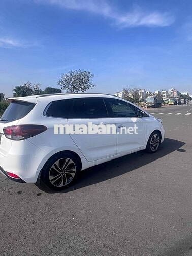 KIA RONDO 7chỗ 2017  Tự động . xe gia đình