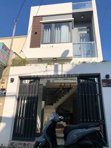 Cho thuê nhà nguyên căn Trần Quốc Toản, Quận 3, 4x15m, 17tr