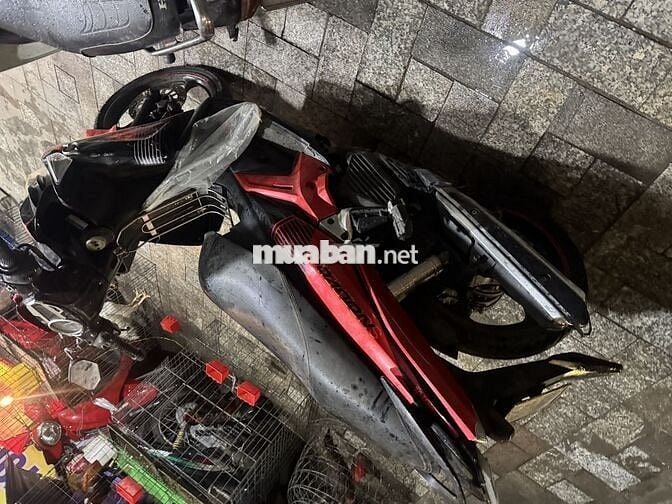 Yamaha Novo 5 Đỏ Đen