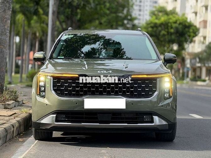 Kia carnival 2.2Dsignature 7s 6000 km