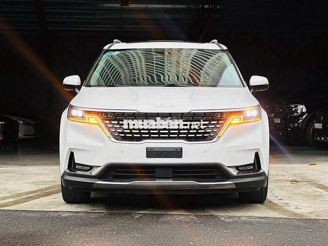 Kia Carnival 2023 Signature 2.2D Lên 100tr đồ chơi