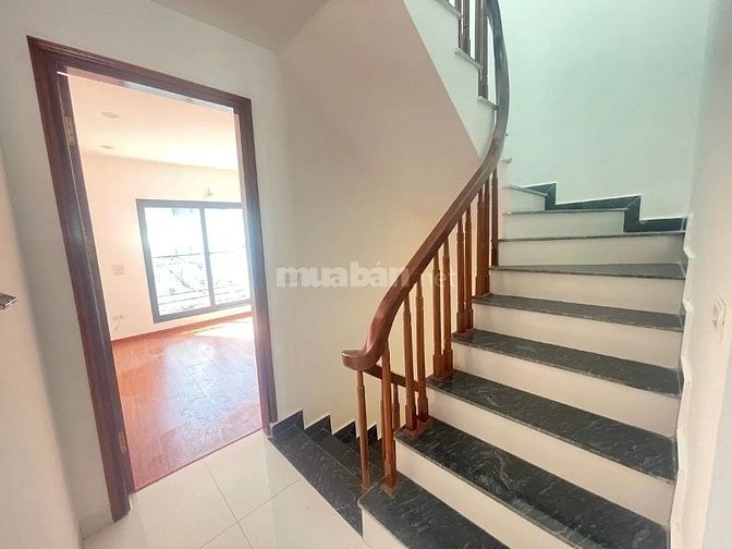 Bán nhà Quỳnh Đô 50m2 x 5 tầng, mặt tiền 4.5m, ngõ ô tô, giá 6.5 tỷ