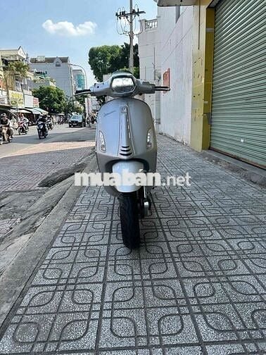 Vespa up ful led đời mới + kiểng nhẹ chính chủ ạ !