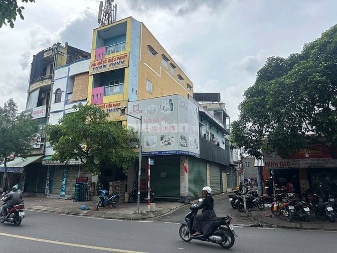 MÌNH CHÍNH CHỦ CHO THUÊ GÓC 2MT 245 GÒ DẦU QUẬN TÂN PHÚ. 20TR/THÁNG